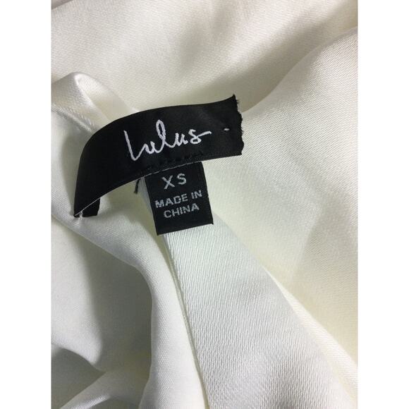 LULU'S XS Gift White Halter Wide-Leg Jumpsuit NEW B155 - Picture 10 of 12